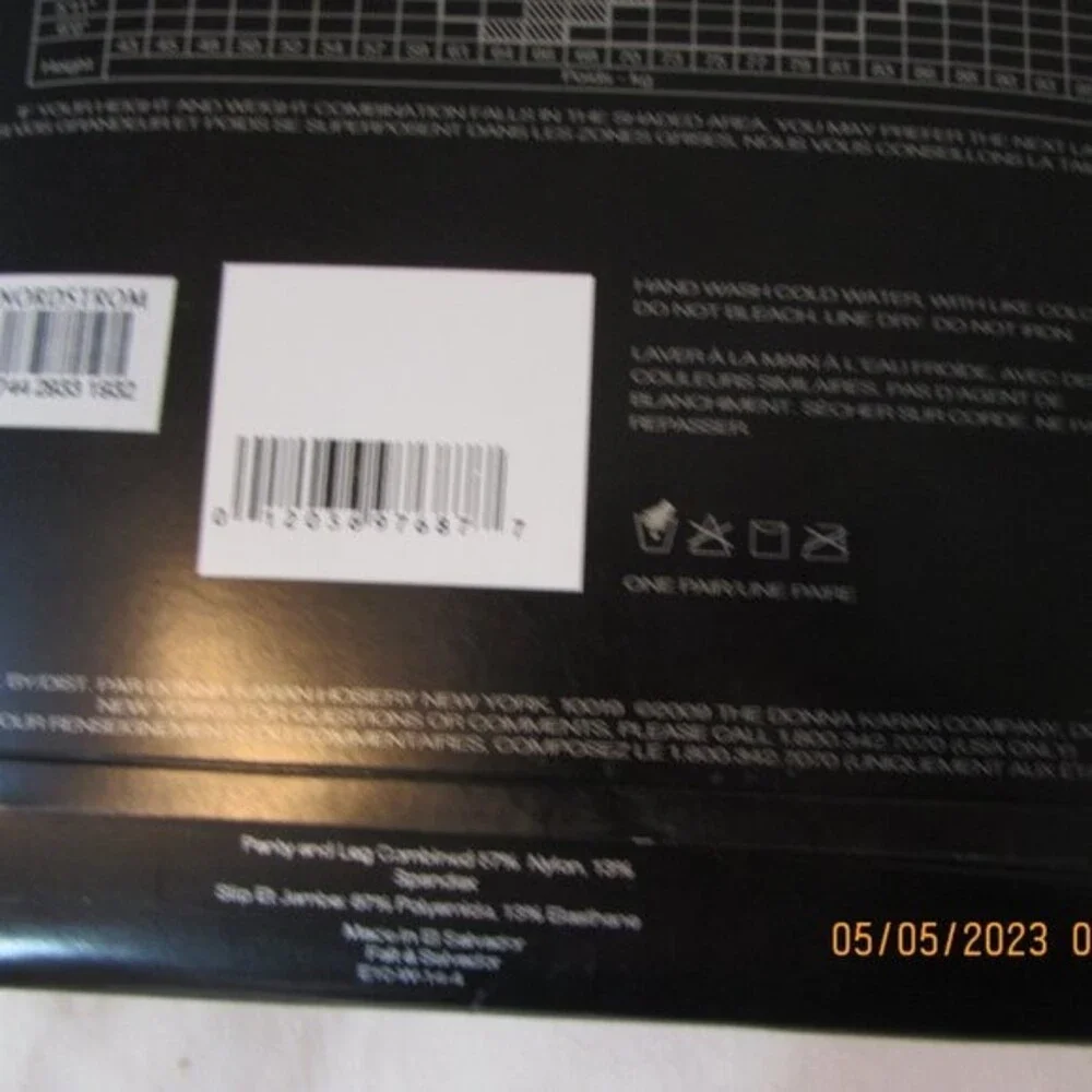 DONNA KARAN SIGNATURE SANDALFOOT BLACK HOSE SIZE SMALL TIGHTS PANTYHOSE